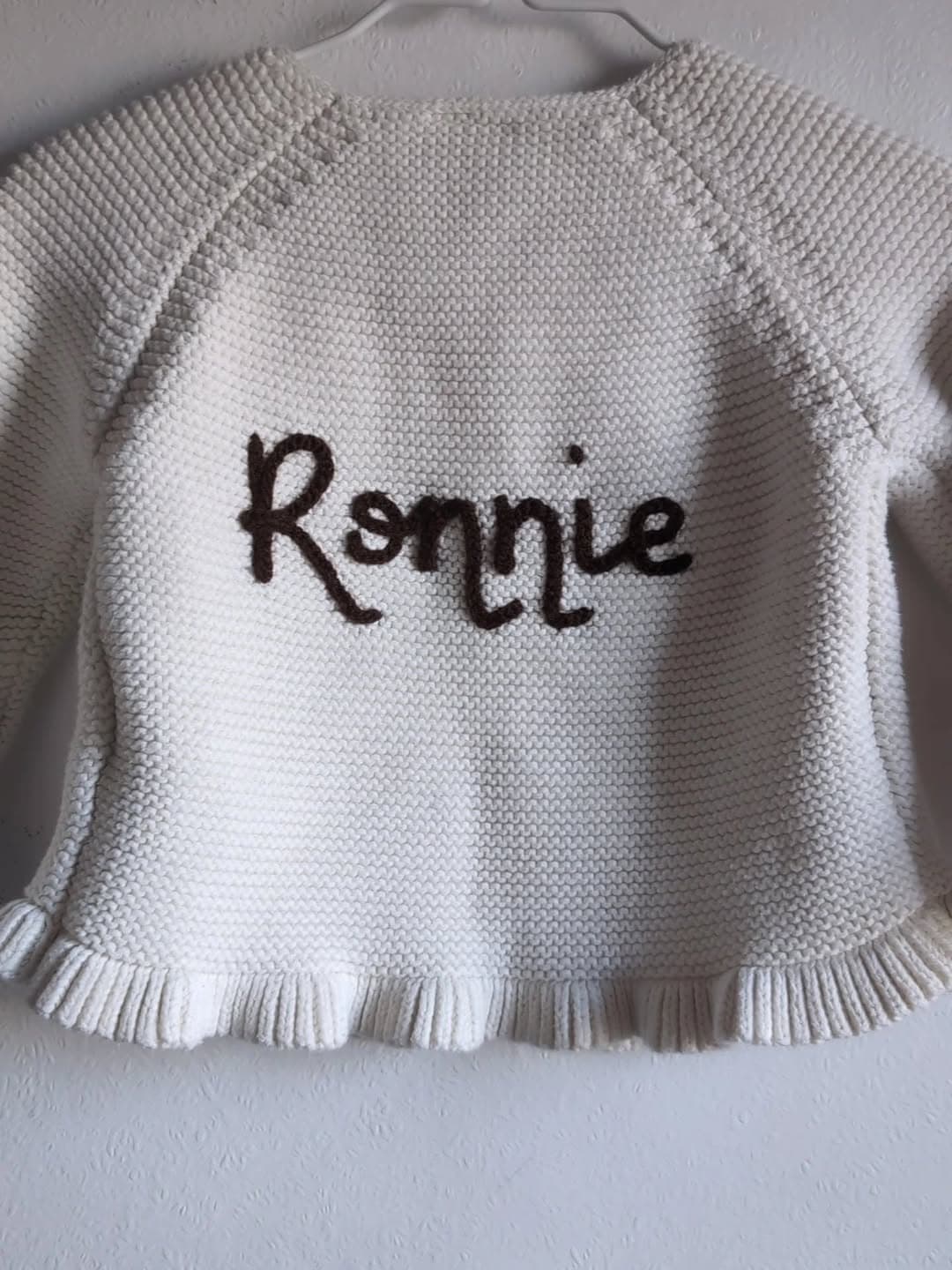 Instagram post: 🤎 R o n n i e 🤎

Knit Details 
🪡 Cream knit 
🧶...