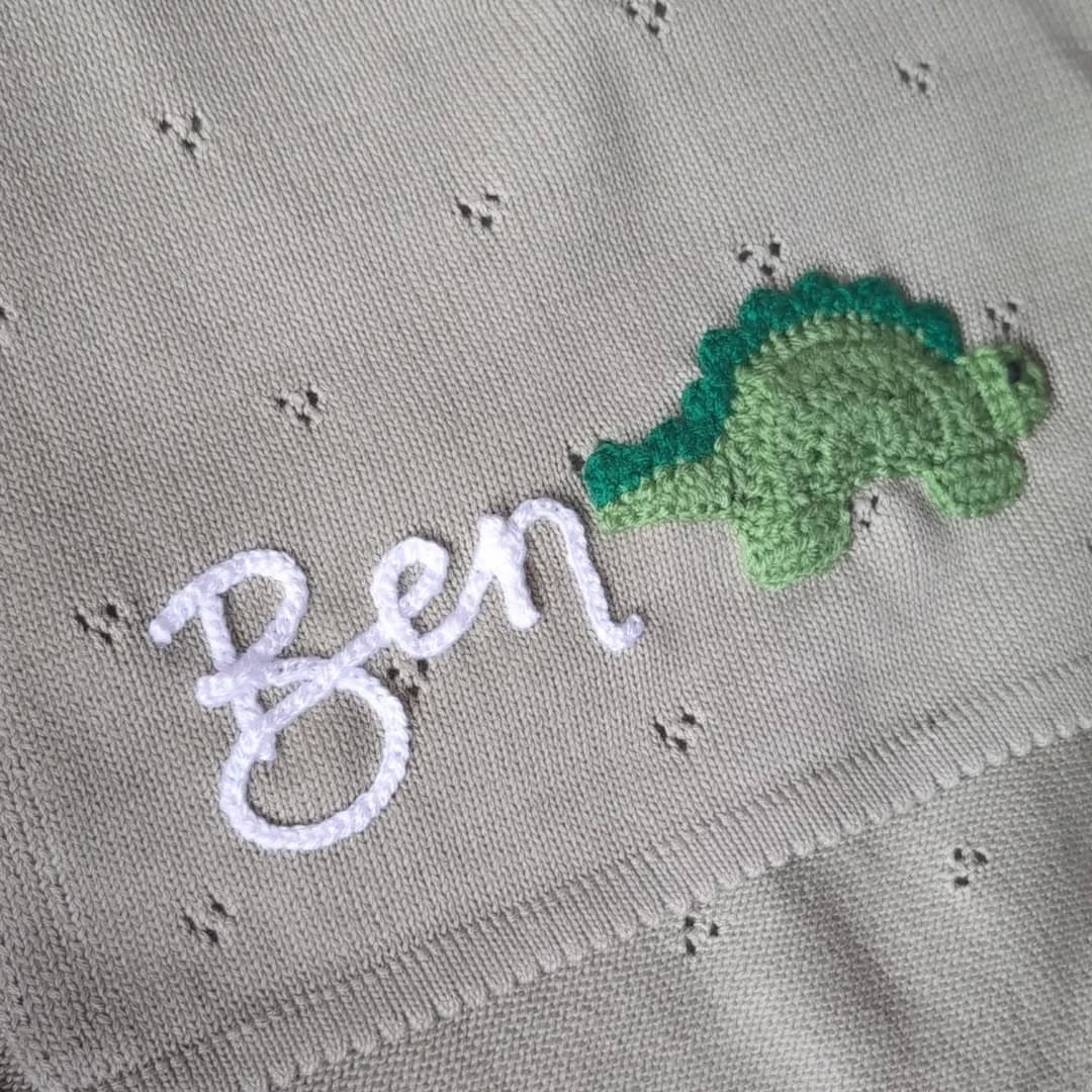 Instagram post: 💚 B e n 🦖

Blanket Details 
🪡 Sage Green Knit 
...